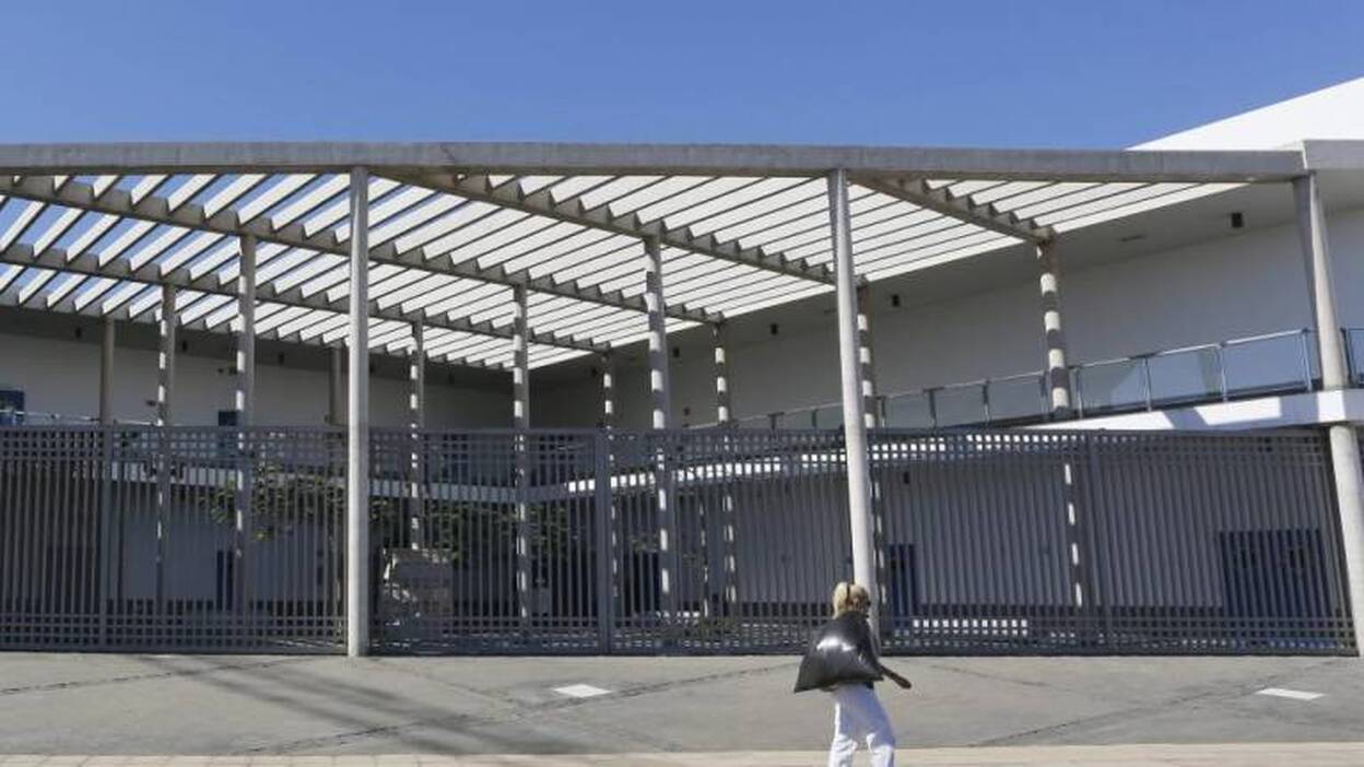 Arrecife va camino de cerrar canchas y centros culturales