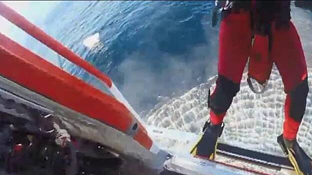 Imágenes rescate de los marineros realizado por Helimer 202