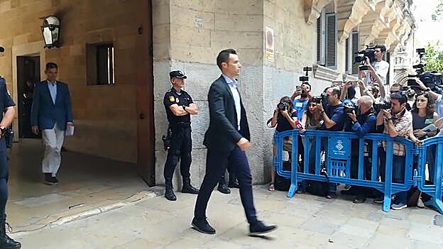 Urdangarin pide al TC que le excarcele