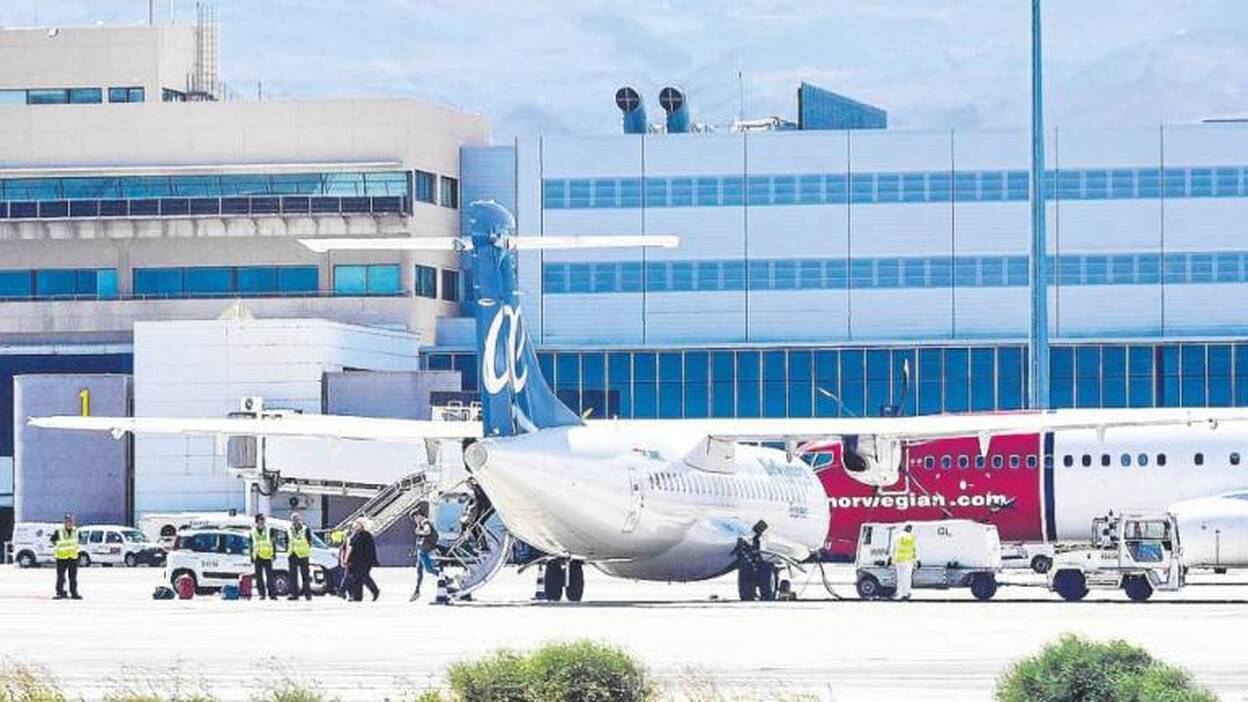 Canarias exige medidas para el  control de los precios aéreos