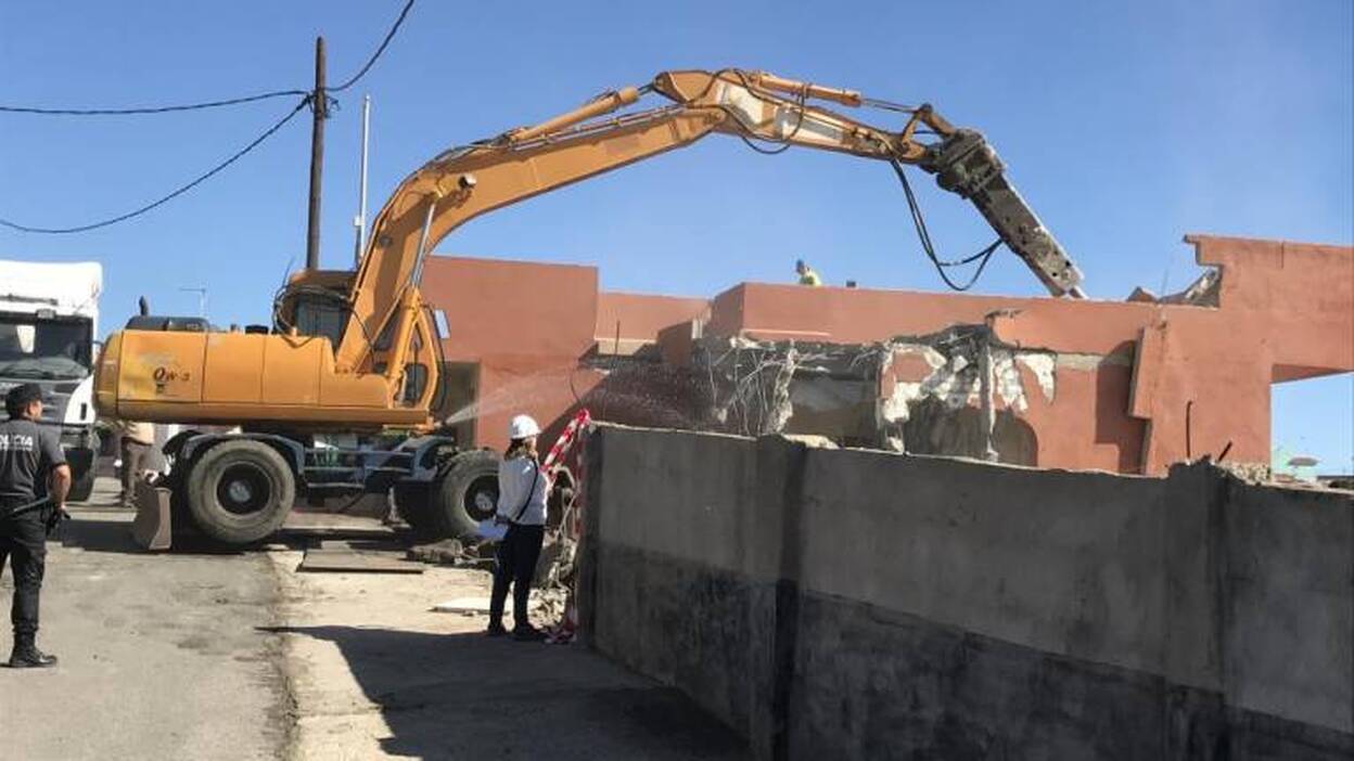 Desahucio y demolición en El Salobre