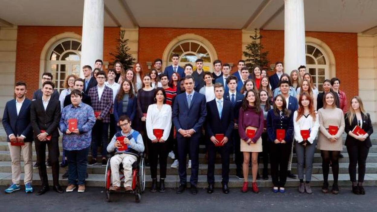 Sánchez asegura que el mejor homenaje a la Constitución sería su reforma