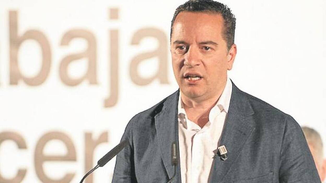 Poli Suárez, alcalde de Moya, abandona la política municipal