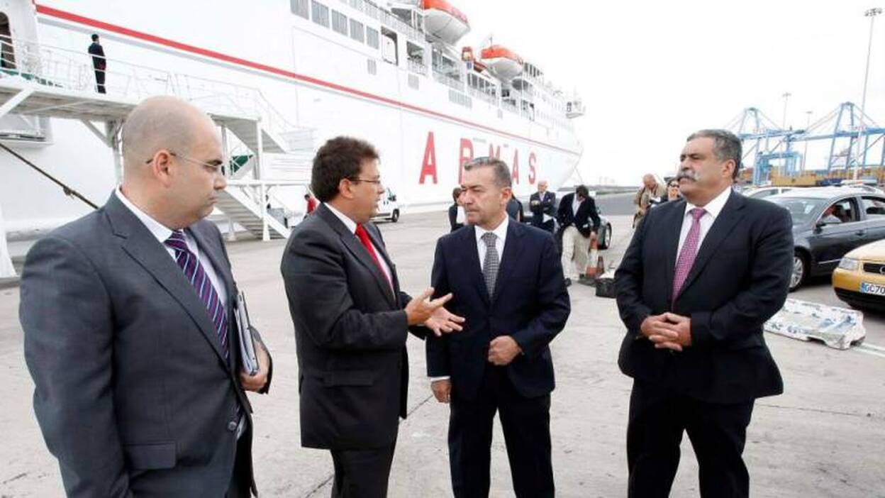 Armas ficha a Paulino Rivero como director de Relaciones Institucionales