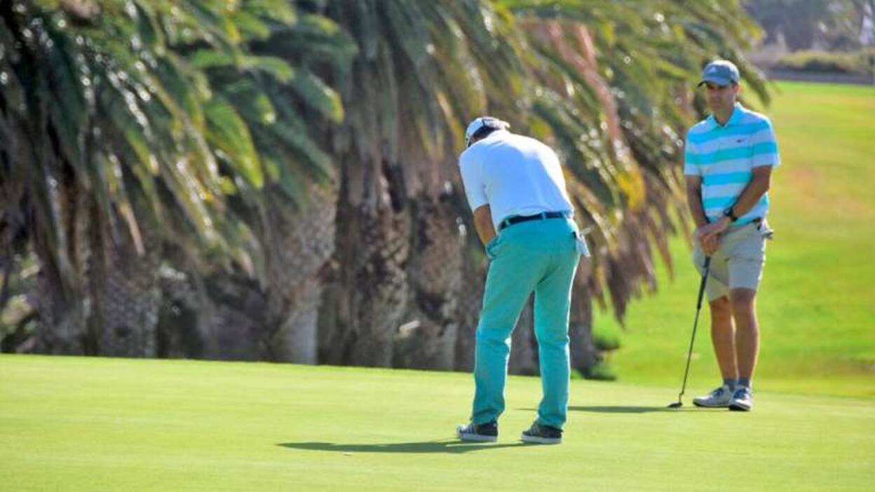 El VIII Torneo de Golf Benéfico Grand Teguise Playa reúne en torno a 100 jugadores solidarios