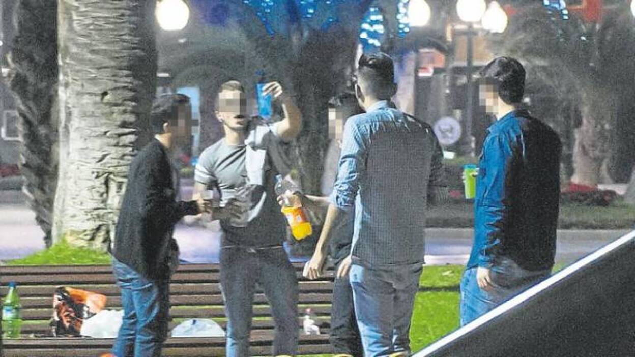 Fumar, consumir cannabis y beber, hábitos que comienzan antes de los 18