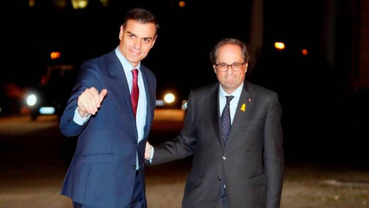 Torra recibe a Sánchez a su llegada al palacio de Pedralbes