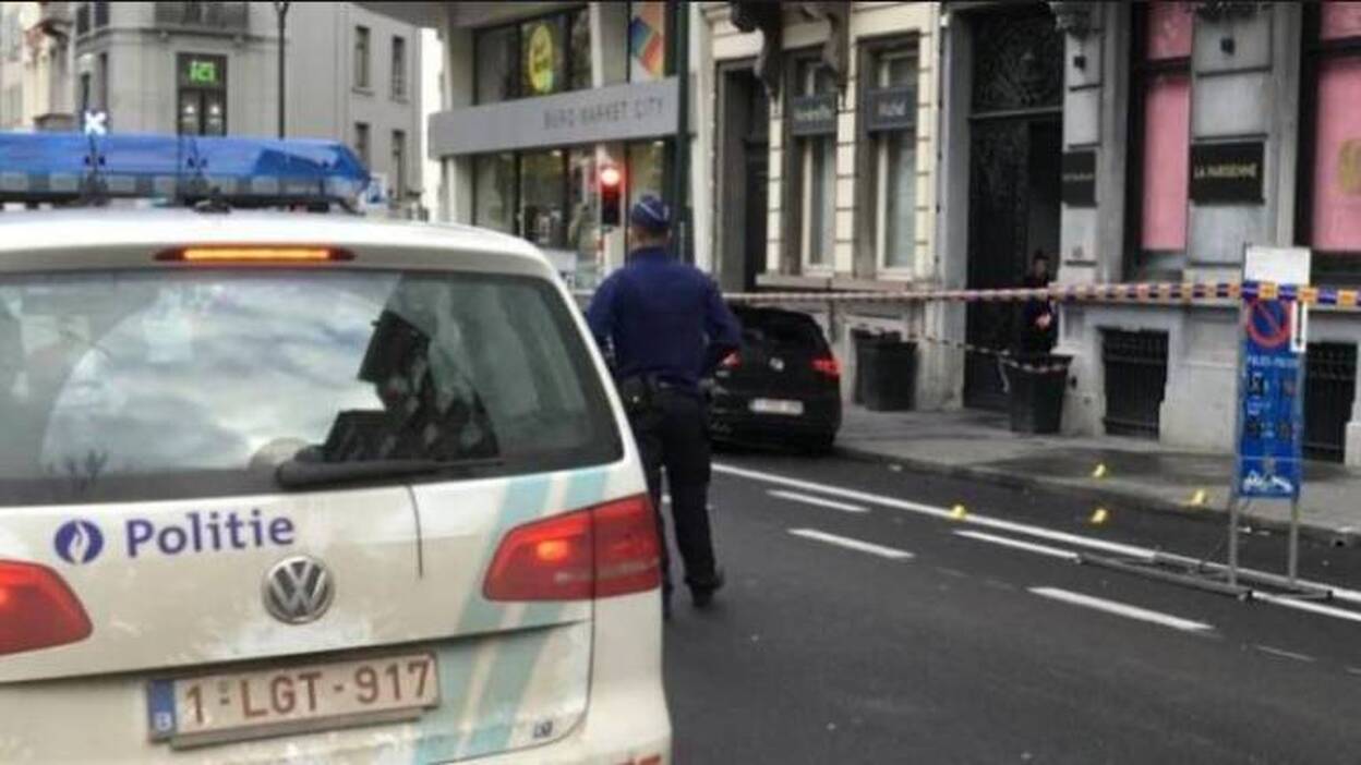 Dispara contra un restaurante en Bruselas sin causar víctimas y se da a la fuga