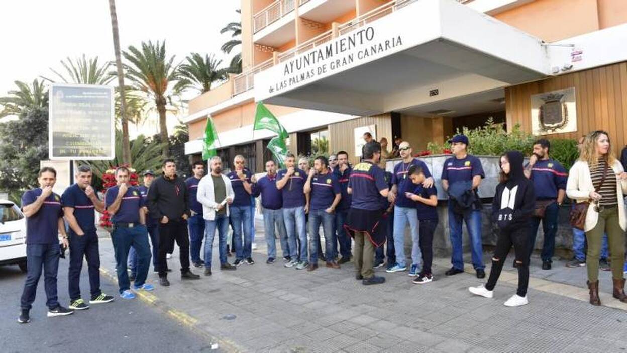 Dieciocho bomberos cubrieron toda la ciudad durante las navidades