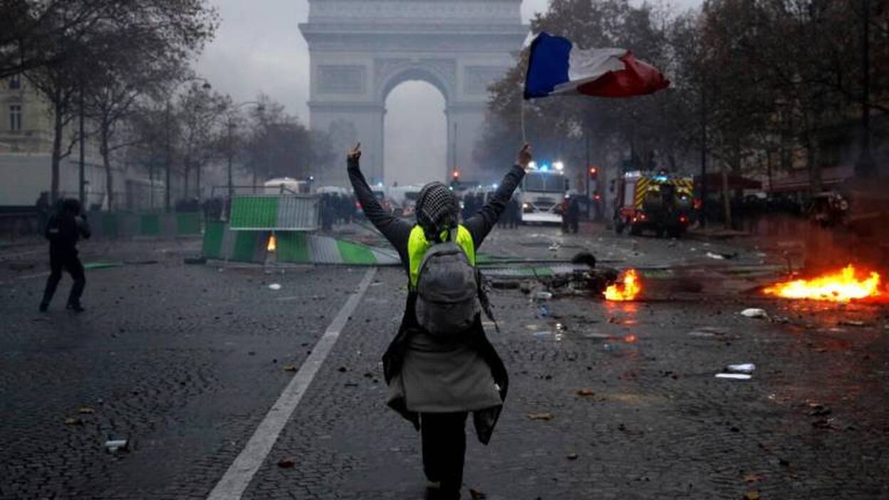 Los ‘chalecos amarillos’ frenan la recuperación del turismo en Francia