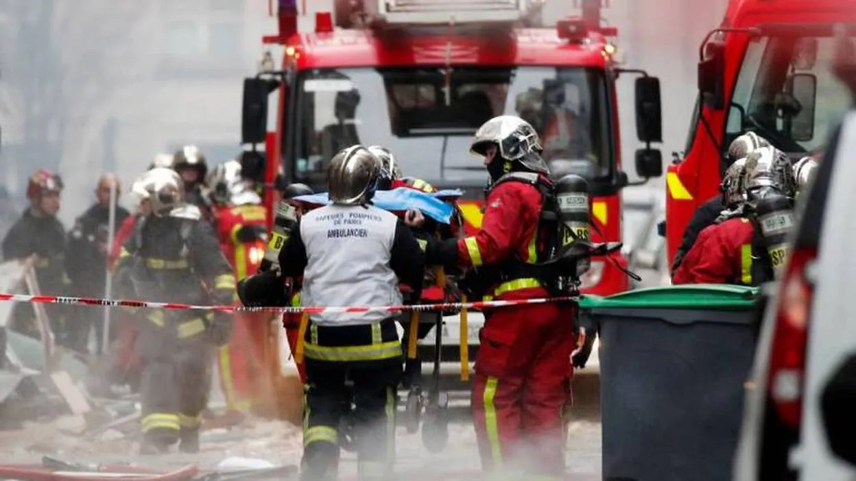 Tres muertos y varios heridos graves, de ellos 3 en estado crítico, por la explosión en París