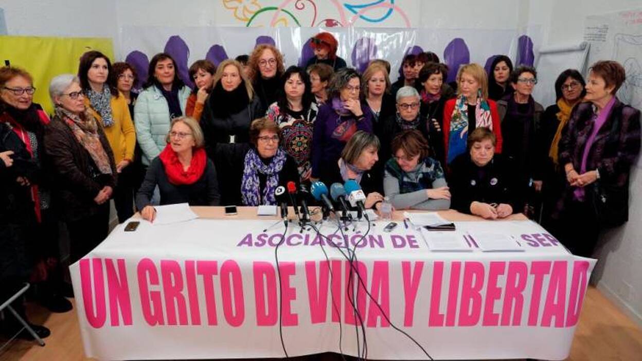 Las mujeres vuelven hoy a la calle para decir a los partidos «ni un paso atrás»