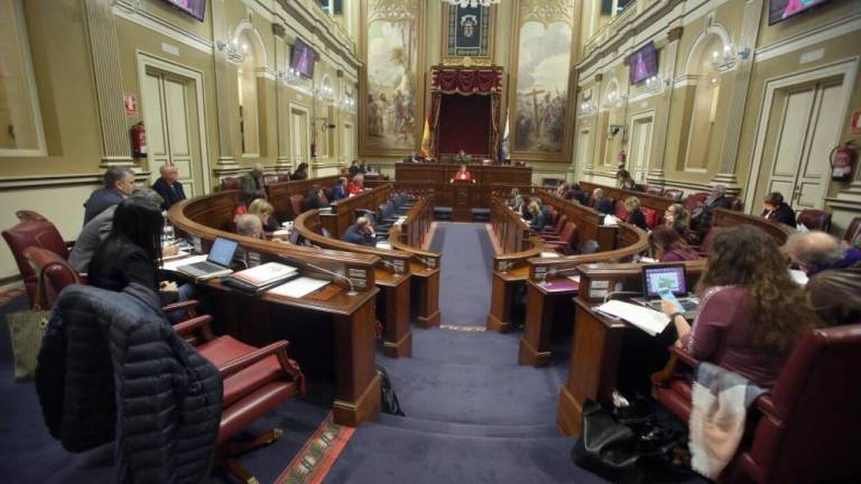 CC, PP y Mixto impiden debatir la ley de NC sobre la tasa turística