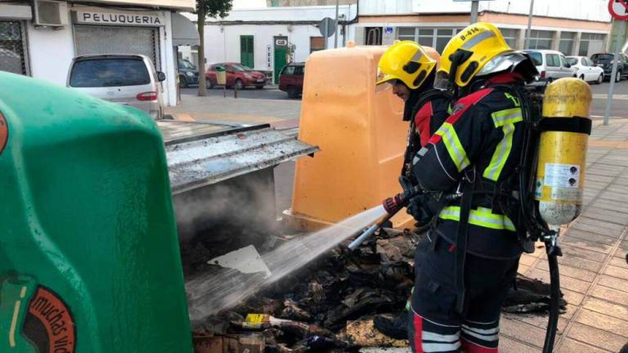 Arrecife pide ayuda ciudadana para combatir la quema de contenedores