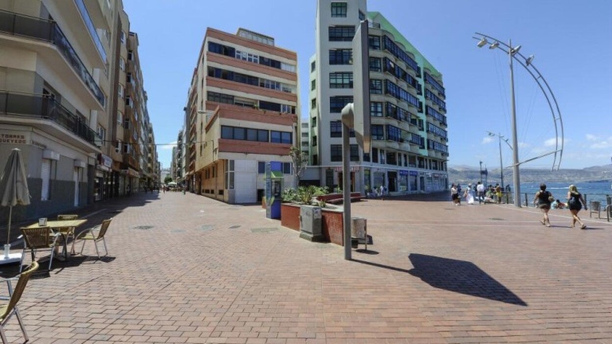 Robó a turistas en el paseo de Las Canteras