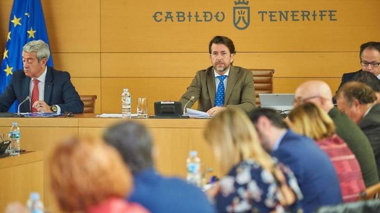 CC y PSC conviven en el Cabildo de Tenerife con el pacto en tensión