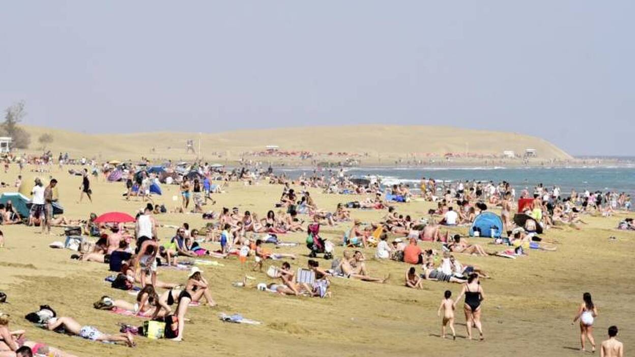 Fallece un octogenario en la playa de Maspalomas