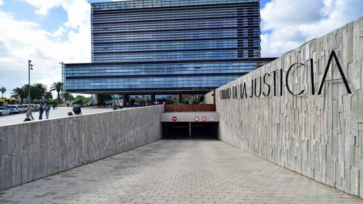 Un acusado por violación alega que eran sadomasoquistas