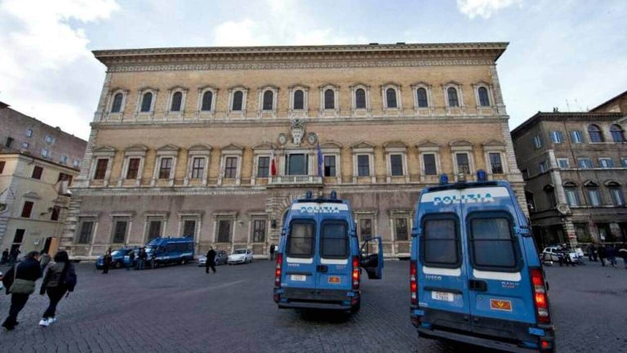 El apoyo italiano a los chalecos amarillos abre una crisis entre París y Roma