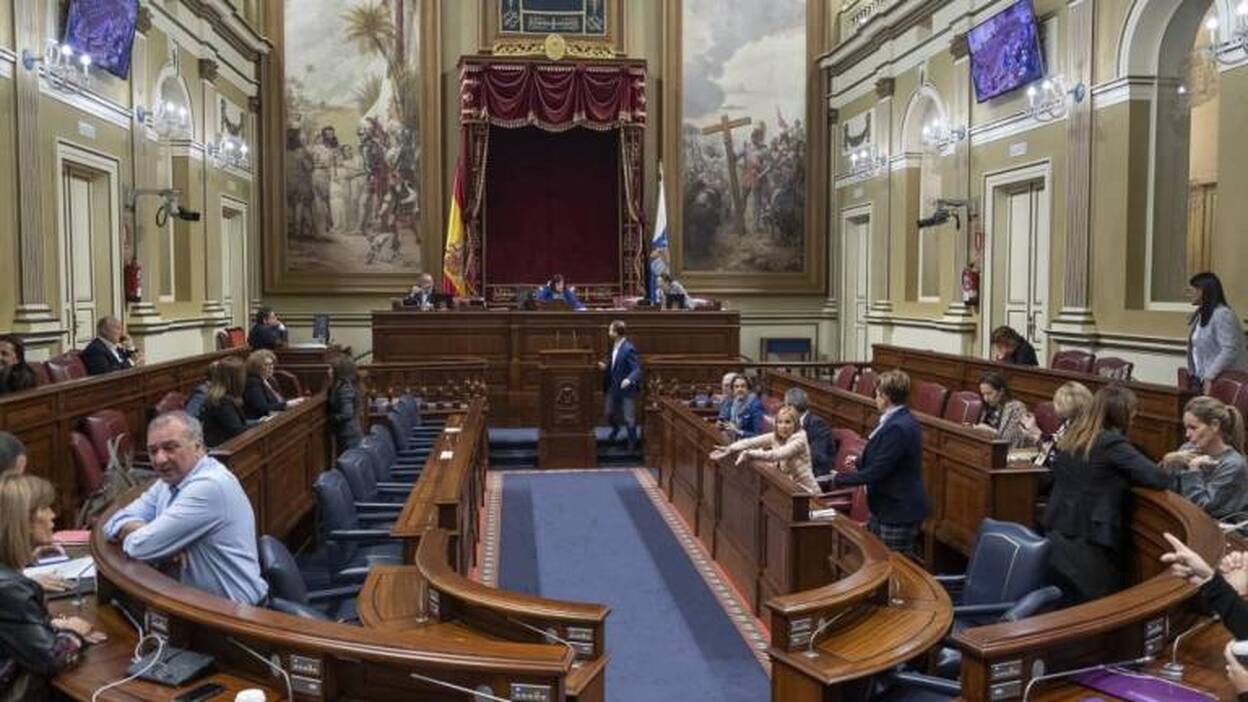 Tarjeta amarilla al Gobierno invisible