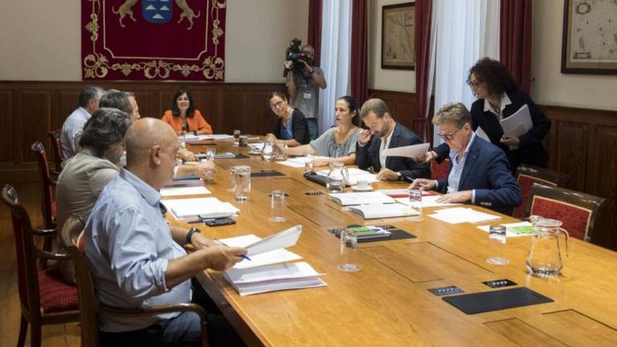 La Cámara frena el veto a la renta básica