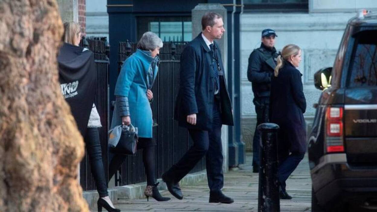 Londres rechaza una moción para respaldar el plan del ‘brexit’ de May