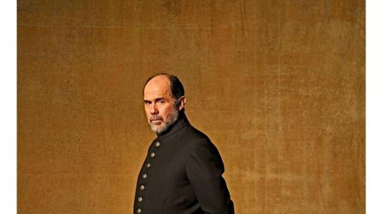 «Doy vida a la barbarie del poder desbocado»