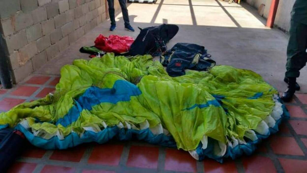 Dos parapentistas heridos al sufrir un accidente en Adeje