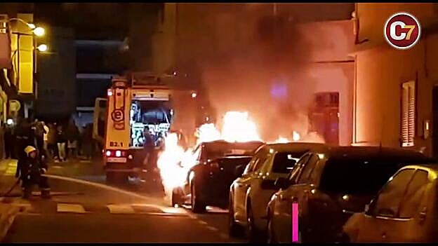 Arde un vehículo en Vecindario