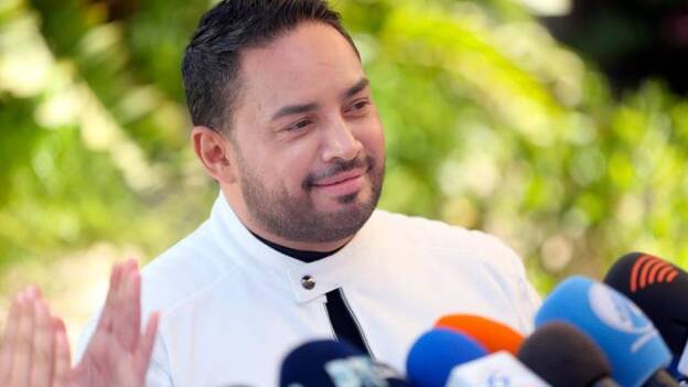 Santa Cruz invita a Manny Manuel