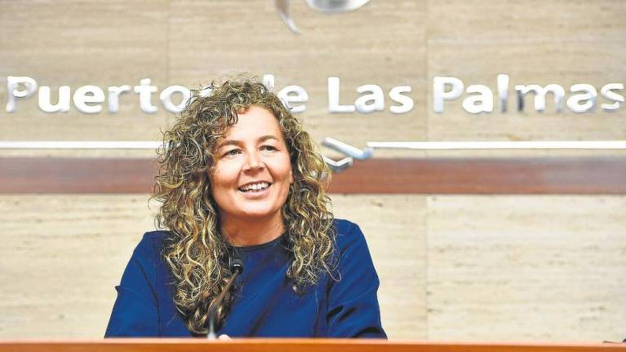 Ornella Chacón renuncia a Puertos del Estado