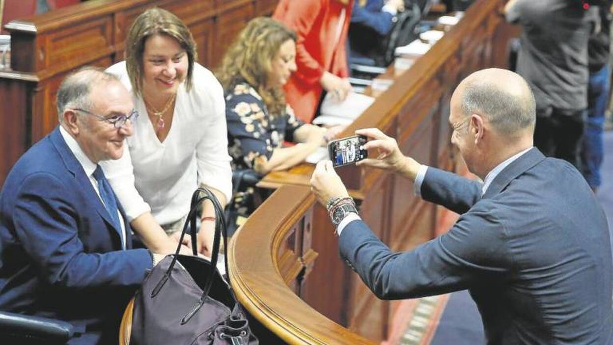 El Parlamento aprueba con emoción la nueva Ley de Servicios Sociales