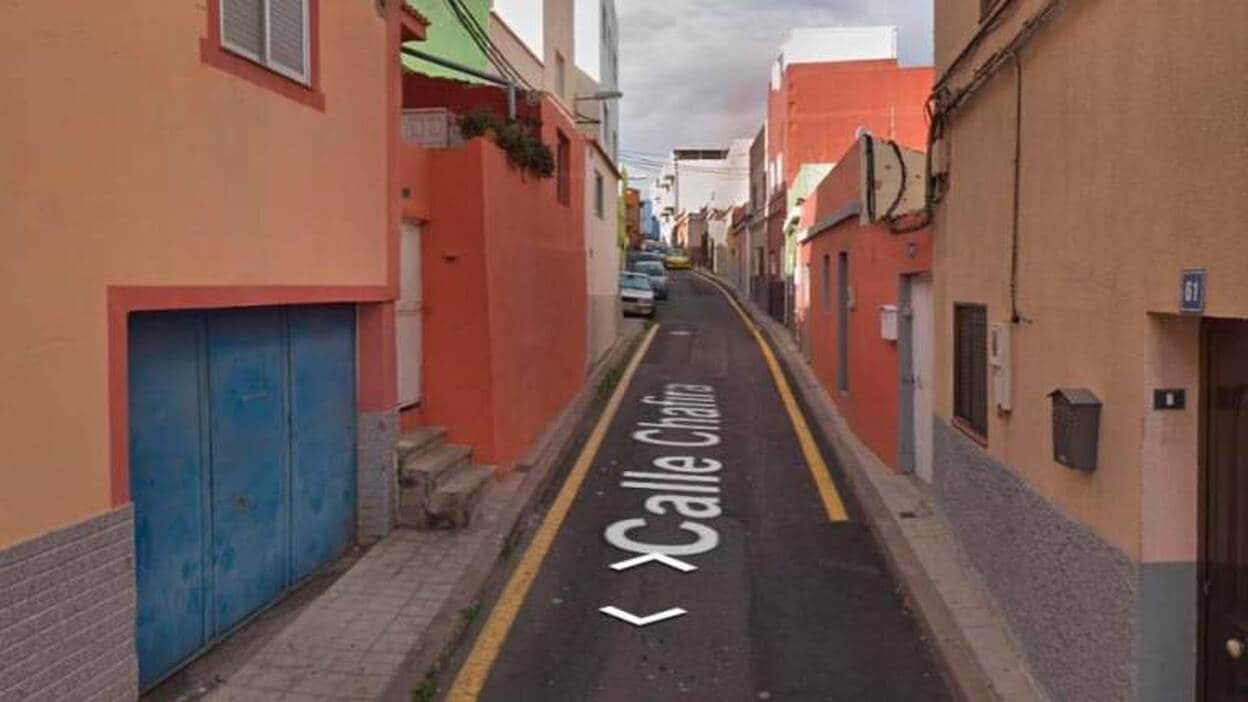 Grave por inhalar humo en el incendio de una vivienda en Tenerife