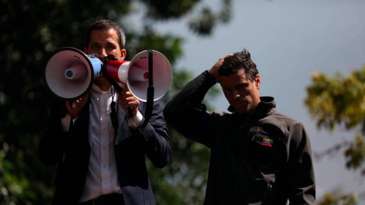 Leopoldo López y su familia ingresan como "huéspedes" en la Embajada de Chile