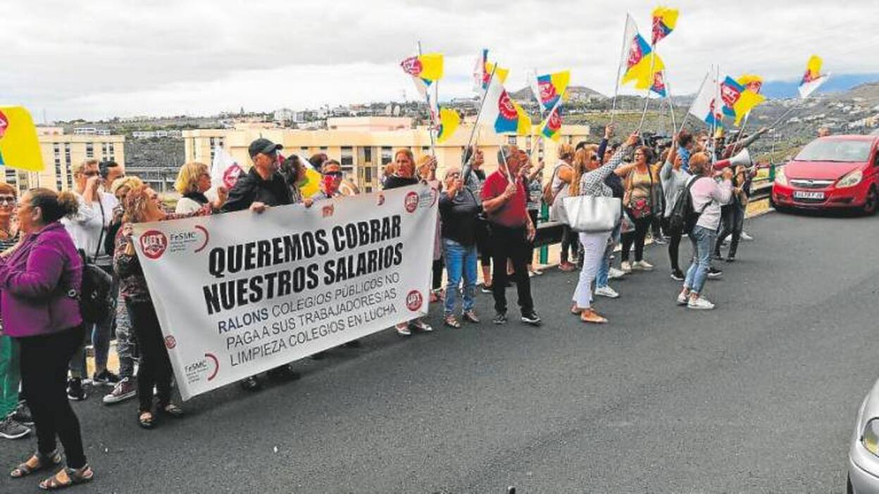 El Ayuntamiento quita a Ralons el servicio de limpieza de los colegios