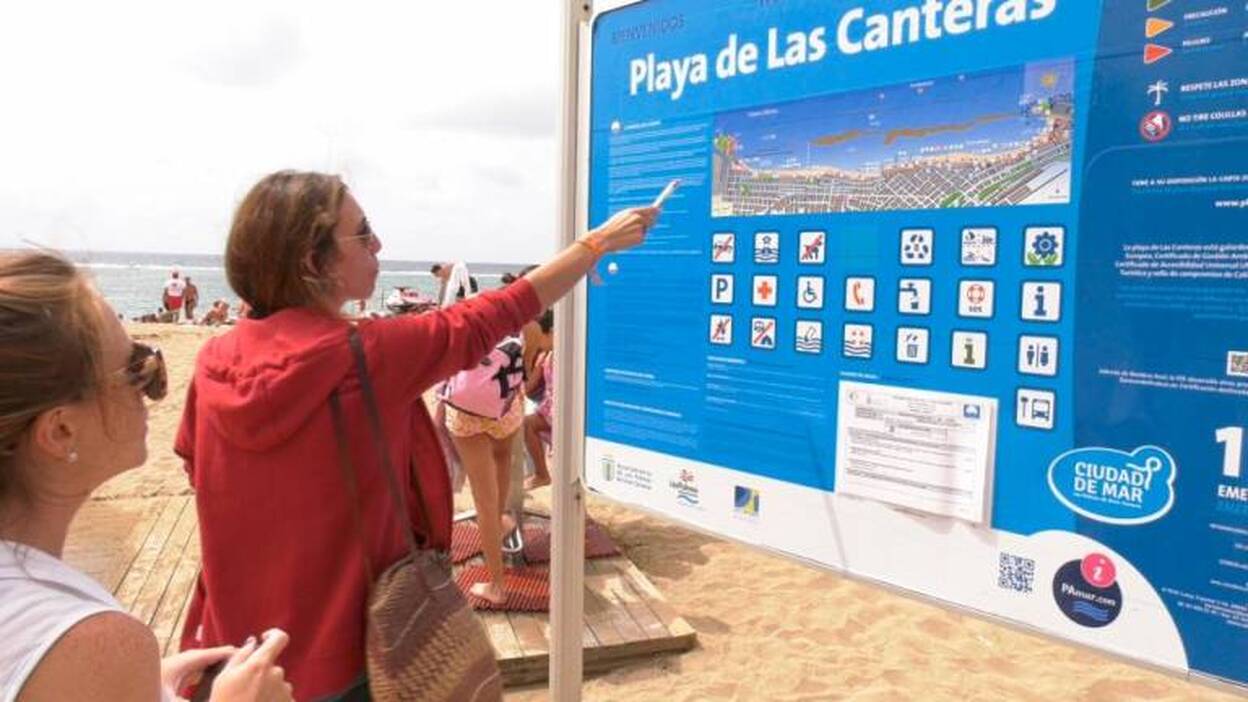 Canarias lucirá  la 'Bandera Azul' en 43 playas y 6 puertos