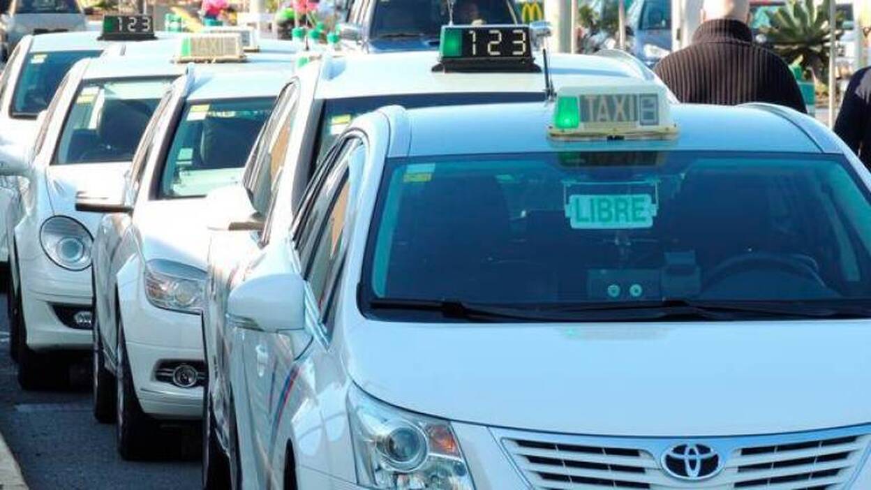 Le dan una paliza a un taxista en Telde para robarle el dinero y el móvil