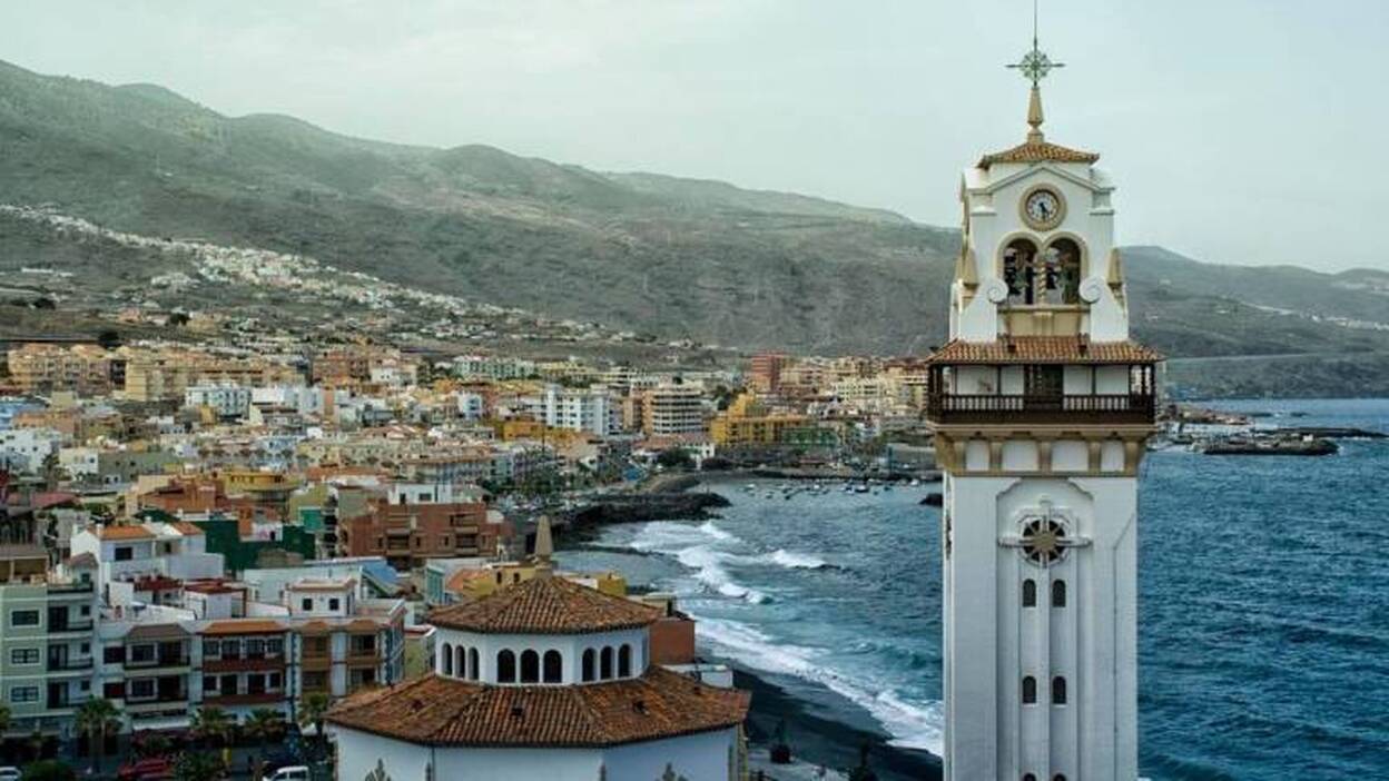 Rescatan del agua a un hombre con síntomas de ahogamiento en Tenerife