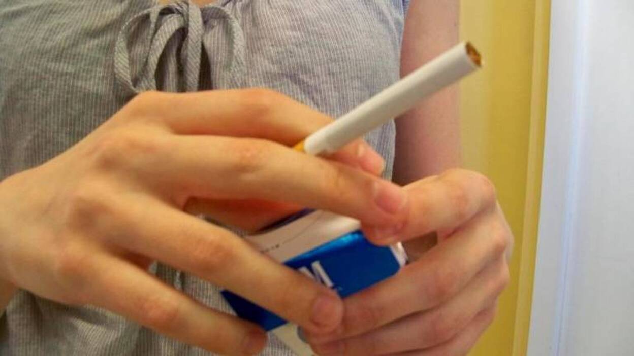 París prohíbe el tabaco en parte de sus parques y jardines