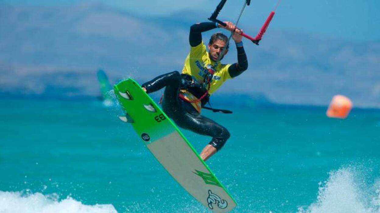 Más de cien participantes competirán en el festival de kitesurf