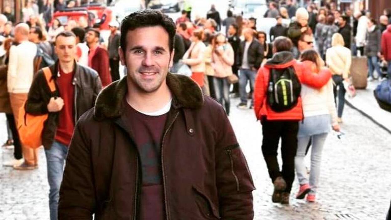 Tres detenidos por matar a golpes a un profesor