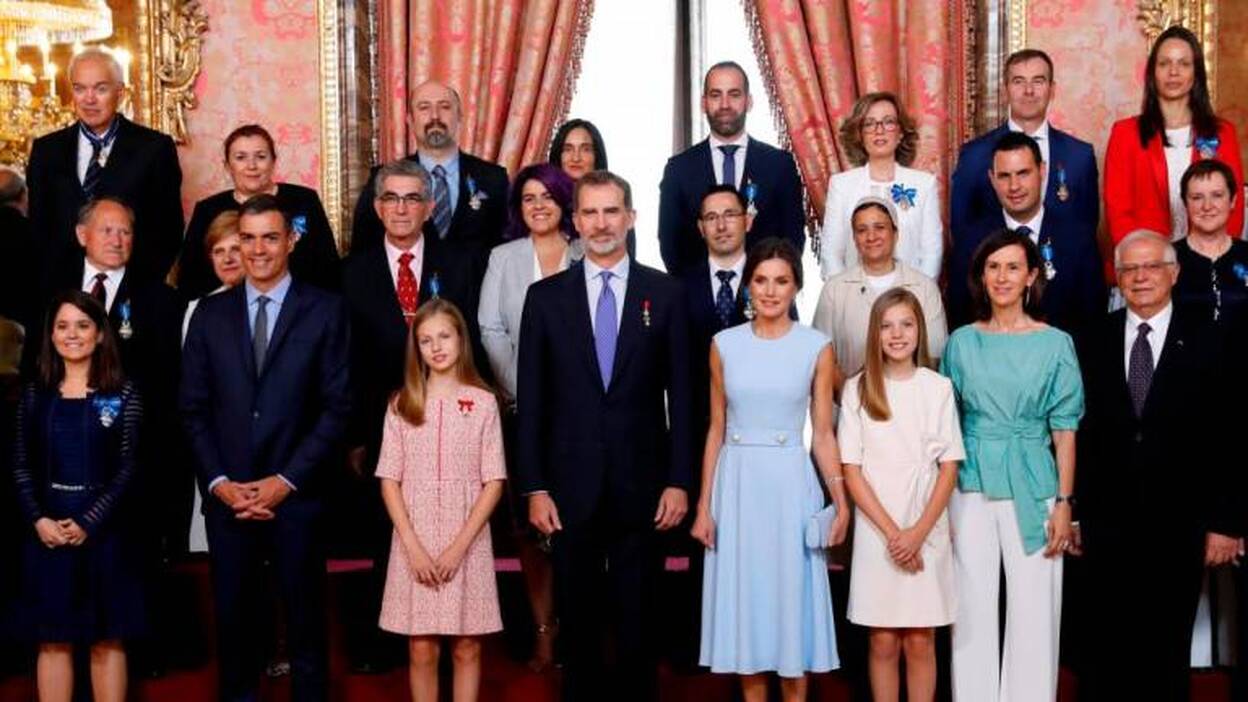 El rey reafirma su compromiso de servir al conjunto de una España en libertad