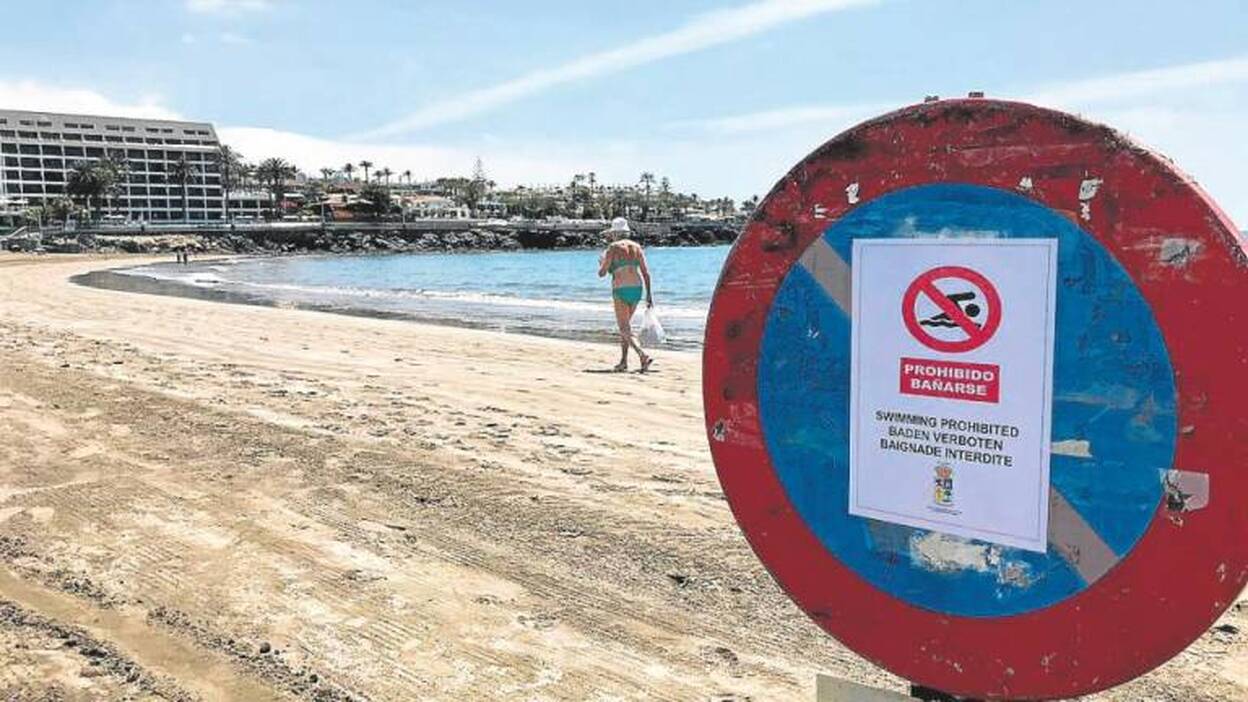 La analítica dirá si se abre la playa de Las Burras en el Sur