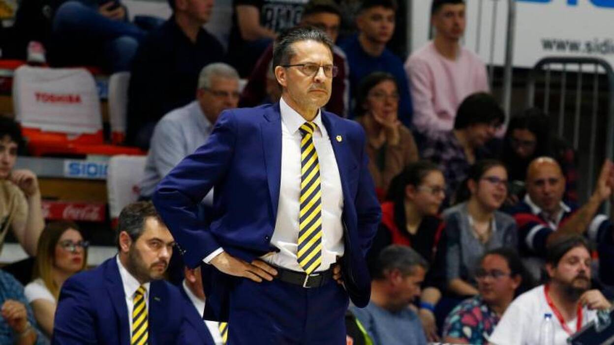 Pedro Martínez sustituye a Joan Peñarroya en el banquillo del BAXI Manresa