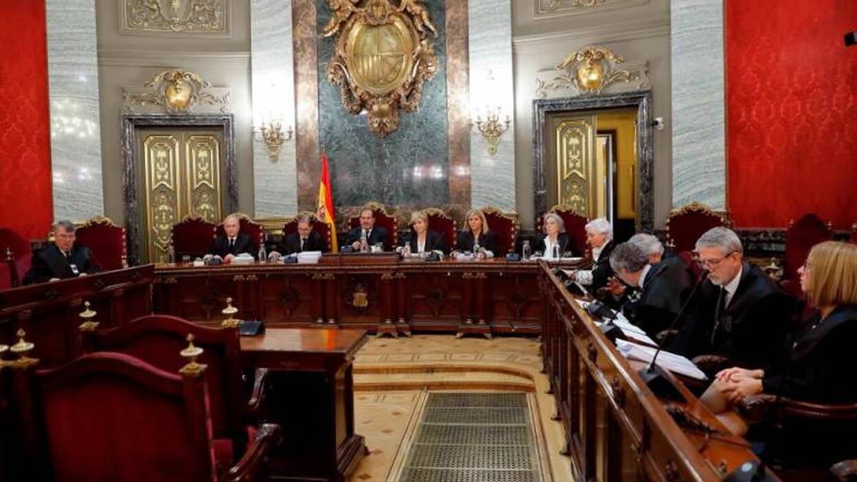 El Supremo mantiene vacantes los escaños de Puigdemont y Comín