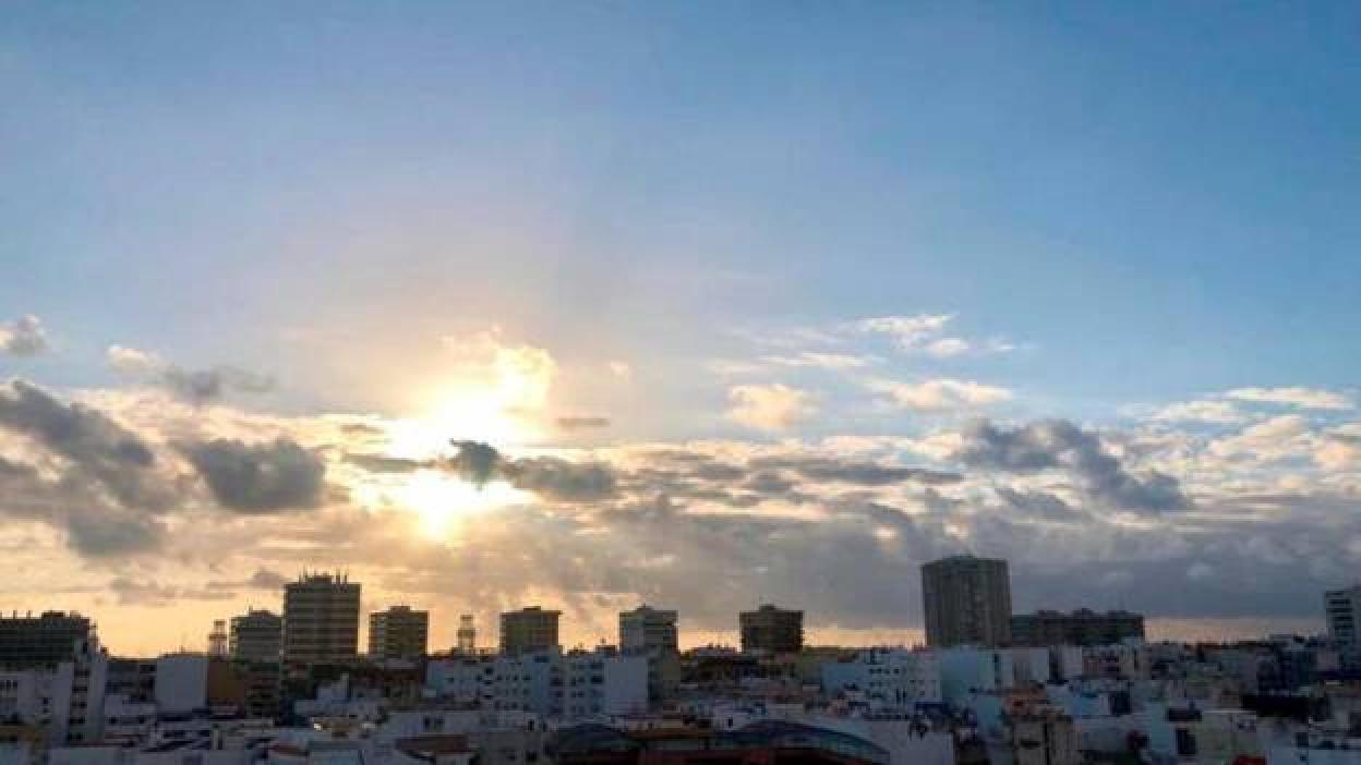 Nubes y probabilidad de lluvia en las islas