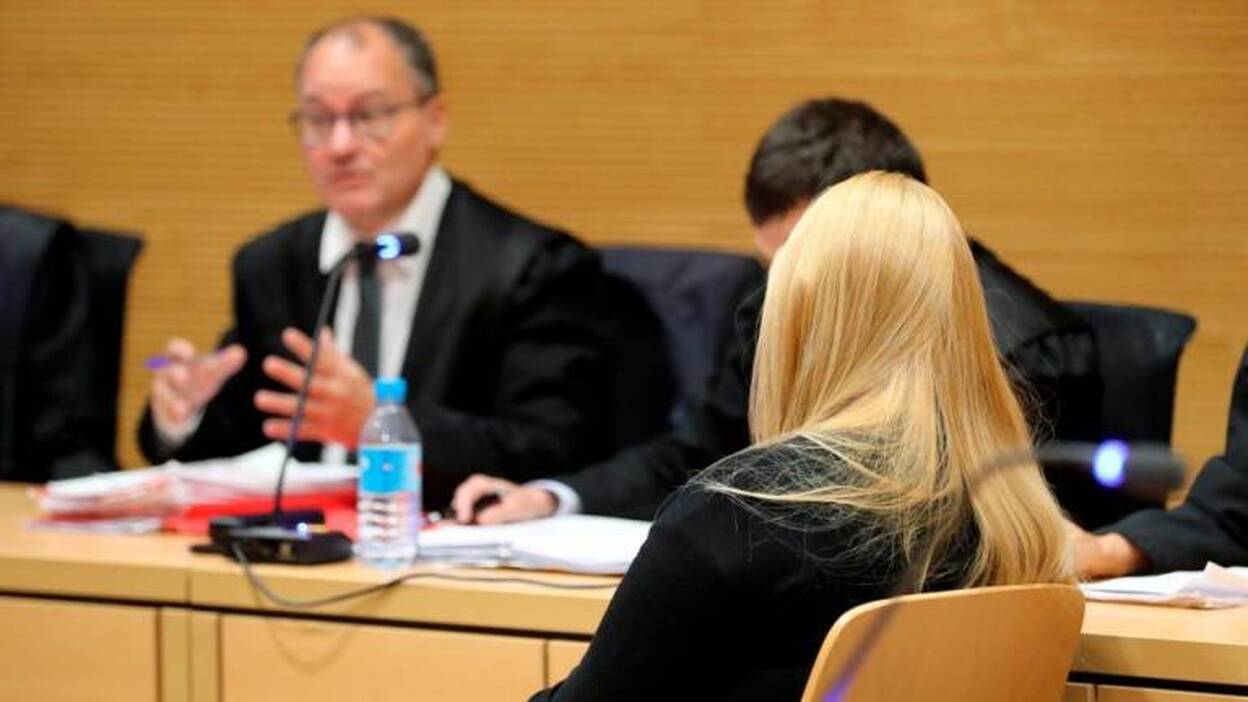 «La herida en la espalda demuestra que Sira lo asesinó con alevosía»