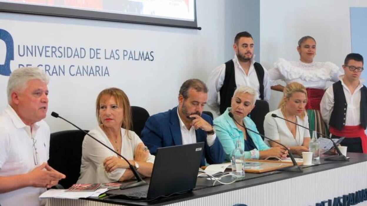 Los pueblos y bailes del mundo se citan en Ingenio