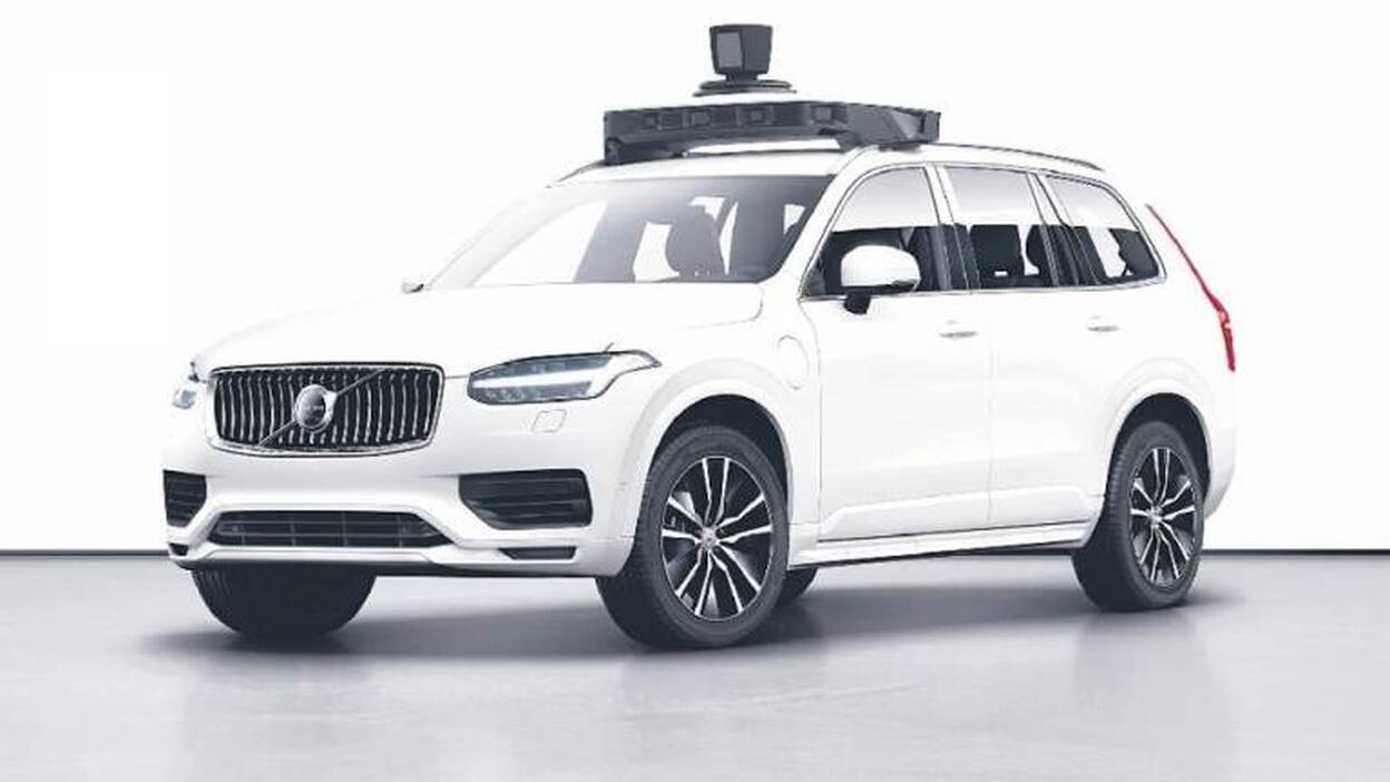 Volvo y Uber lanzan su primer coche autónomo