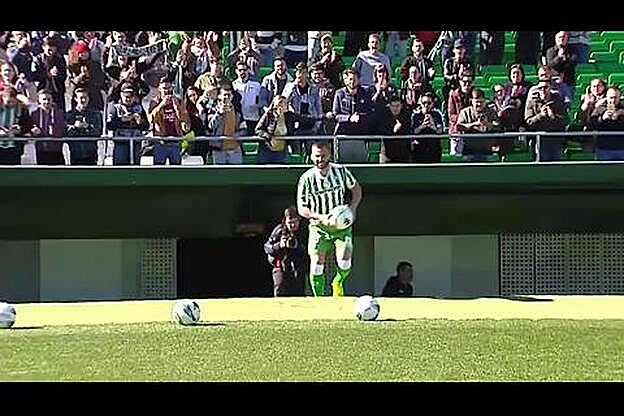 Jesé presenta a su nueva novia, Janira Barm